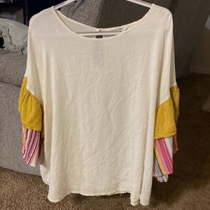 Davi & Dani Women’s Plus Bell Sleeve Blouse Size 2X